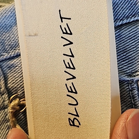 Blue Velvet blue jeans. Flair, high rise.  STARS‎ on butt. Size small.  NWT. - Picture 8 of 10